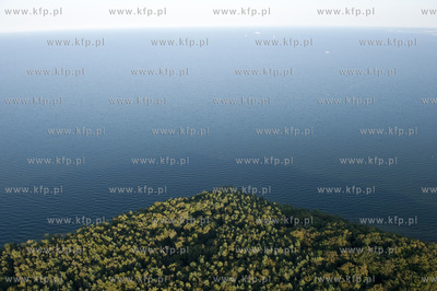 Kepa Redlowska z lotu ptaka. Na pierwszymplanie rezerwat...