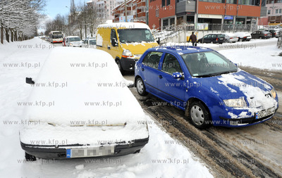 Gdansk, ul. Powstancow Warszawskich. Zima nie daje...