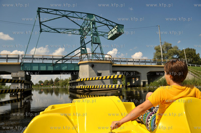 Wisla Krolewiecka. Most zwodzony w Sztutowie na szlaku...