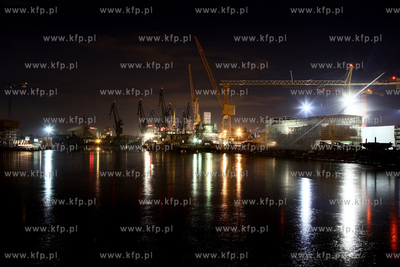 Stocznia Polnocna i Stocznia Gdansk.
30.12.2009
fot....
