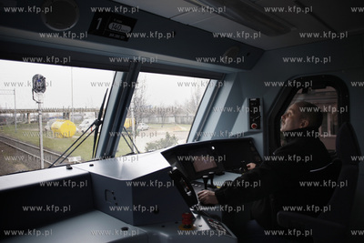 TRAXX F140 DE, pierwsza tego typu lokomotywa spalinowa...