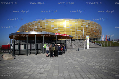 PGE Arena. Kolejka po bilety na mecz Lechia Gdansk...