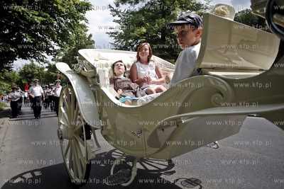Gdansk. Sobotkowe Swieto Jaskowej Doliny. Nz. uroczysta...