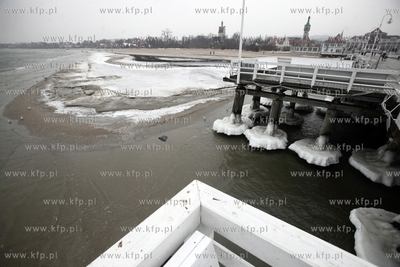 Plaza przy sopockim molo powiekszyla sie o kilkanascie...