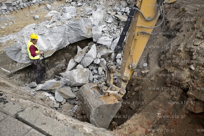 Gdańsk. Budowa tunelu pod ul. Hucisko. Archeolodzy...