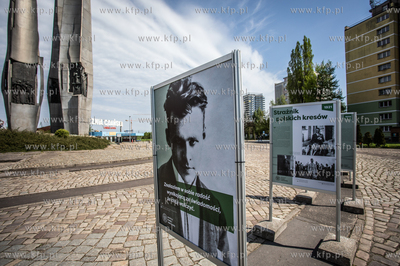 Plac Solidarności. Prezentacja wystawy biograficznej...