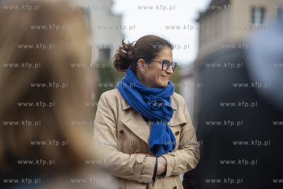 Plac przy pomniku Lecha Bądkowskiego. Konferencja...