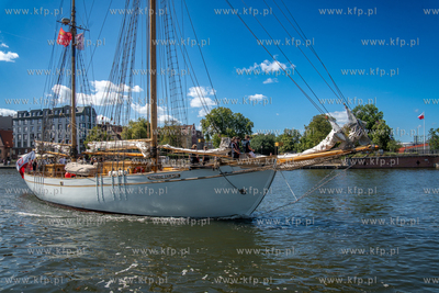 Żaglowiec Generał Zaruski wypłyną, w 101-dniową...