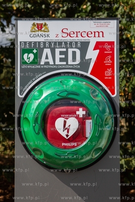 Defibrylator AED na Zaspie. Skrzyżowanie ul. Czarny...