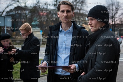 Gdańsk. Kacper Płażyński zbiera podpisy dla Prezydenta...