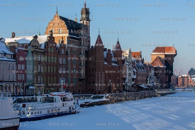 Gdańsk. Długie Pobrzeże zimą.  18.02.2021 fot....