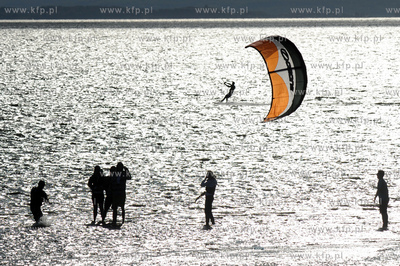 Camping Maszoperia kolo Jastarni. Nauka kitesurfingu...