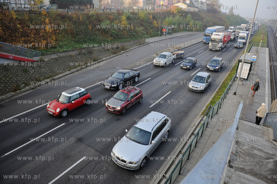 Gdansk. Poranne korki na Armi Krajowej.
07.11.2011
fot....