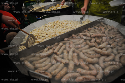 Gdansk. Targ Weglowy. XVII Wigilia dla ubogich, samotnych...