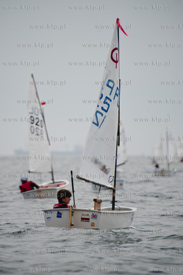 Zatoka Gdanska. Regaty Puchar Trenerow dla klasy Optimist...