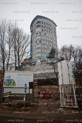 Gdynia. Uroczystosc zawieszenia wiechy na apartamentowcu...