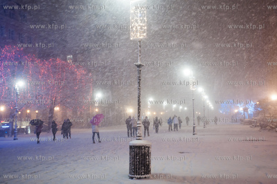 Gdansk. Dlugi Targ. Niespodziewana, nagla zmiana pogody,...