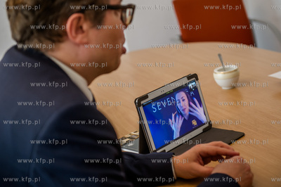 Gdynia. Posel na Sejm Tadeusz Aziewicz jako pierwszy...