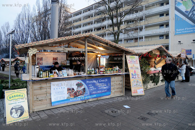 Gdynia. Jarmark swiateczny na Skwerze Kosciuszki uzbiegu...