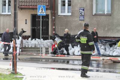 Ok. godz. 11 do Tczewa dotarla fala kulminacyjna. Poziom...