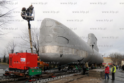 Transport okretu podwodnego typu Kobben o wadze 370...