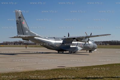 22 Baza Lotnictwa Taktycznego w Malborku.Trzy samoloty...
