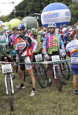 Kwidzyn. Final Skandia Maraton Lang Team. W wyscigu...