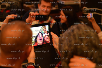 Kazdy kto mial kamere video - w tablecie, telefonie,...