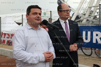 Oficjalne otwarcie nbrzezy Wyspy Spichrzow. Nz. Pawel...