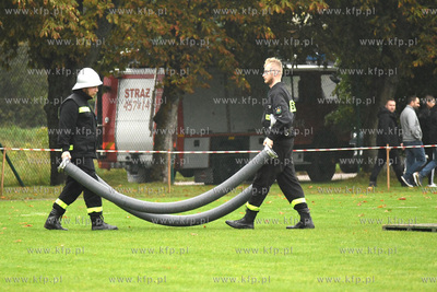Powiatowe Zawody Sportowo - Pożarnicze na stadionie...