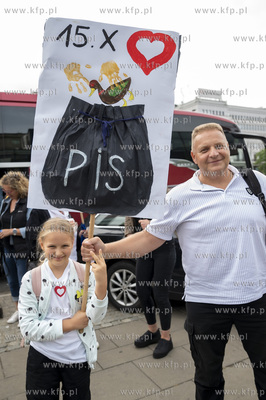 Warszawa. Marsz Miliona Serc. 01.10.2023 fot. Anna...