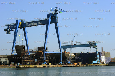 Stocznia MARITIM Ltd przy kanale portowym w Gdansku....