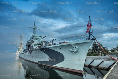 Gdynia wieczorem, ORP Blyskawica. 20.09.2015 fot. Wojtek...