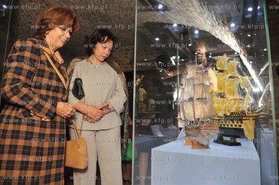 Spotkanie Prezydentow Grupy Wyszehradzkiej. Zony prezydentow...