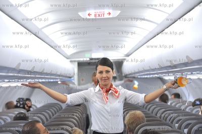 Lotnisko w Gdansku. Prezentacja nowego samolotu airbusa...