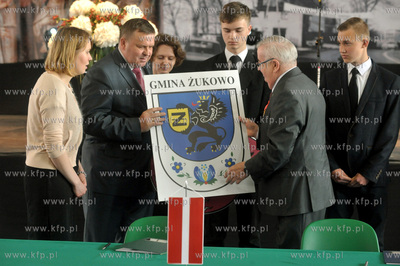 Obchody 25-lecia nadania Zukowu praw miejskich.Podpisanie...