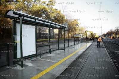 Gdansk. Remont torowiska wzdluż brzeznianskiego odcinka...