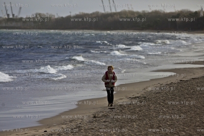 Silny wiatr w Gdańsku Brzeźnie.
27.12.2016
fot....
