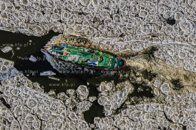 Lodołamacze udrożniają ujście Wisły.
09.01.2026
fot....