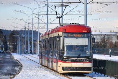 Pesa Jazz Duo zimą w okolicy przystanku Uniwersytet...