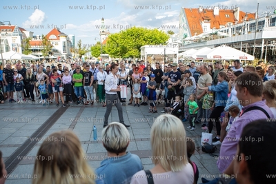 Sopot, Kajetan Bielecki iluzjonista. 21.08.2019 / fot....