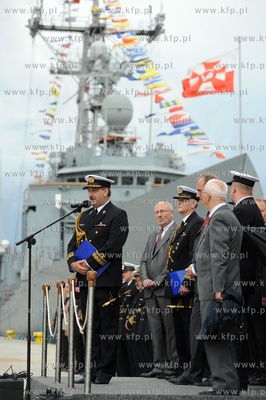 Port wojenny Oksywie w Gdyni. Przekazanie dowodzenia...