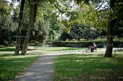 Park Kuzniczki  - zabytkowy, niewielki park w Gdansku...
