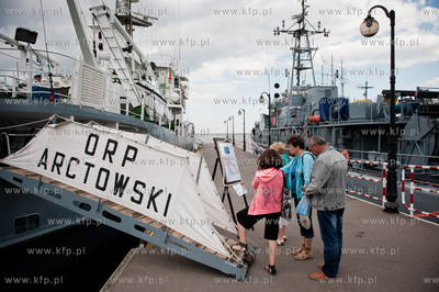Port w Gdyni. Basen Prezydencki. Z okazji XII Baltyckich...