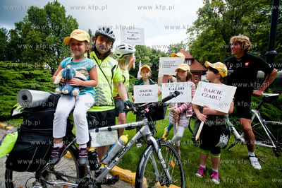 Politechnika Gdanska. Start wyprawy rowerowej do okola...
