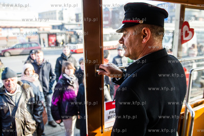 Gdansk. Walentynkowy tramwaj Konstal N z 1952 roku....