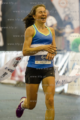 Zawodnicy na trasie I PZU Gdansk Maraton.
Nz Ewa Huryn...