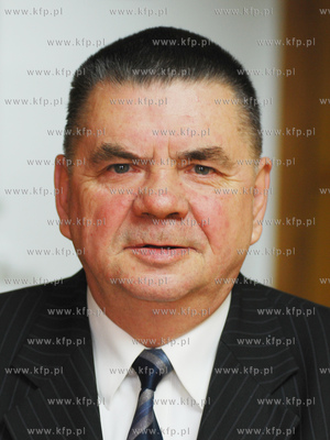 Sesja budzetowa Rady Miasta Rumi. Nz. Aleksander Kubina...