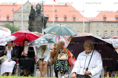 Szczecin. Papieska procesja Bozego Ciala, ulicami Szczecina...