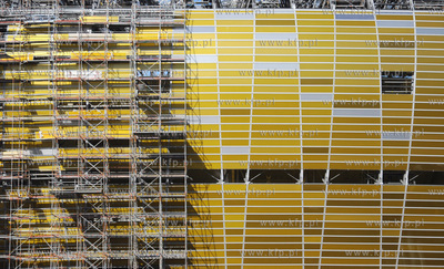 Gdansk, Letnica. PGE Arena nabiera bursztynowego koloru.
07.03.2011
fot....